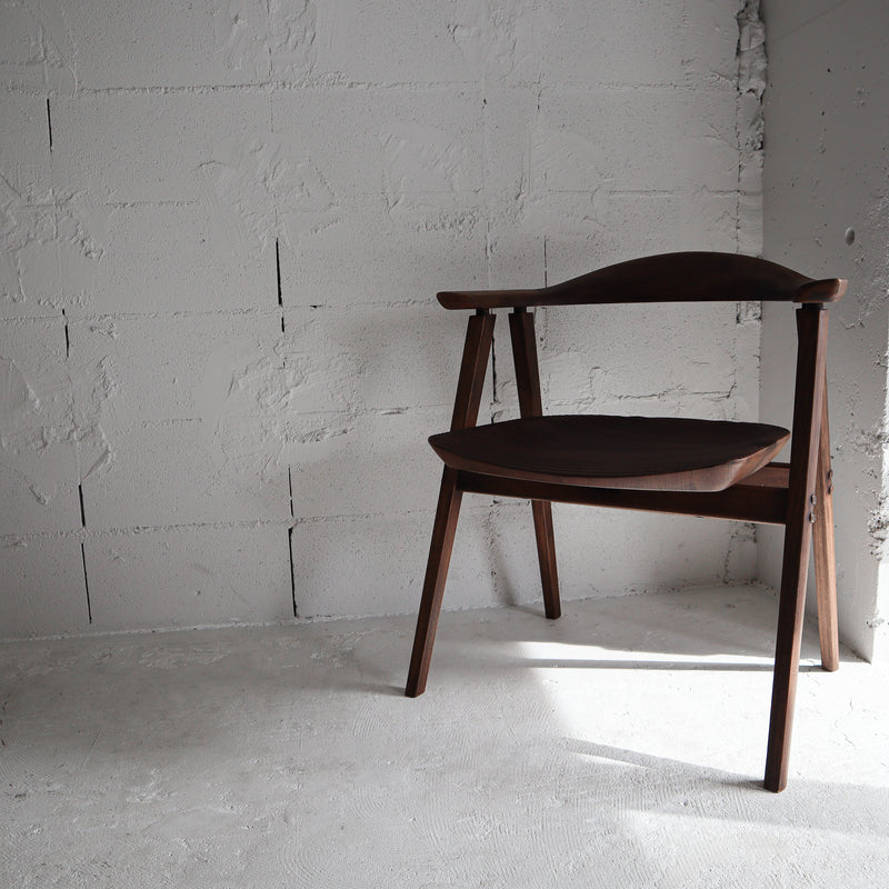 HOLD Japanese Modern Solid Wood Armchair / Andigo 杏詩木 #1