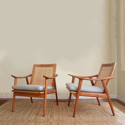 Pair of Norwegian "Model 571" chairs by Fredrik Kayser for Vatne Lenestolfabrikk