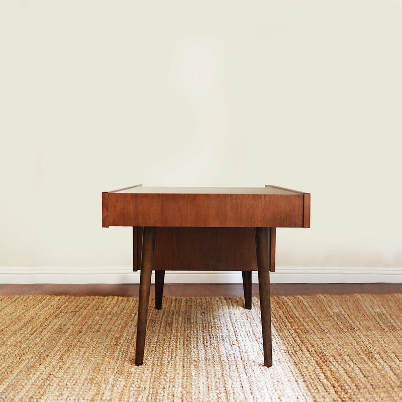 Walnut wood side tables by Milo Baughman for Glenn of California back view
